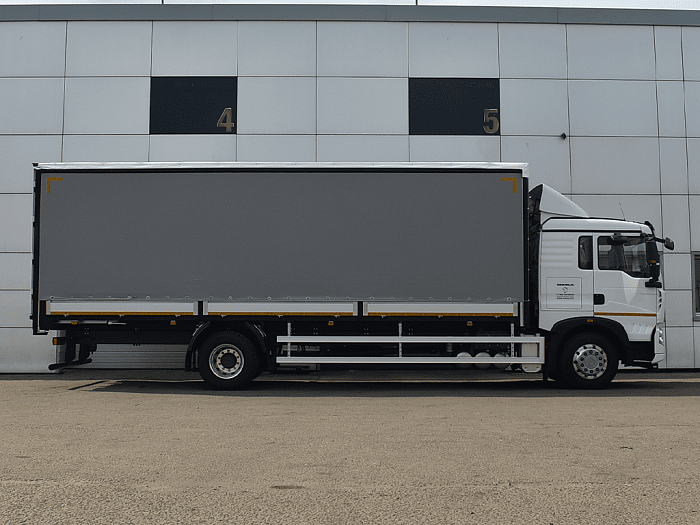 Шторный фургон на шасси Howo T5G